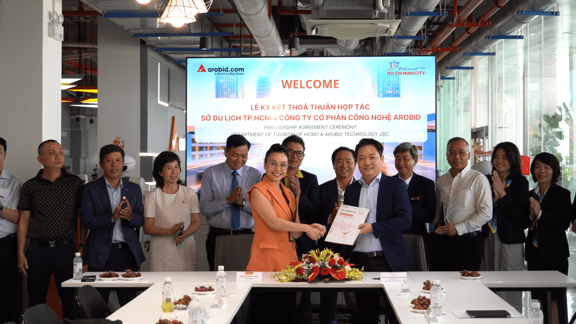 Arobid signs a cooperation agreement with HCMC Department of Tourism. (Photo: Arobid)